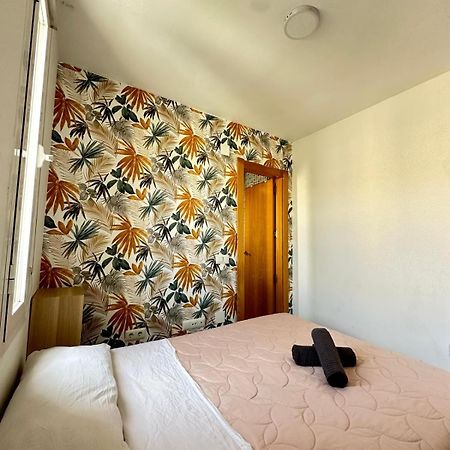 Apartamentos Playa Huelin Malaga Bagian luar foto